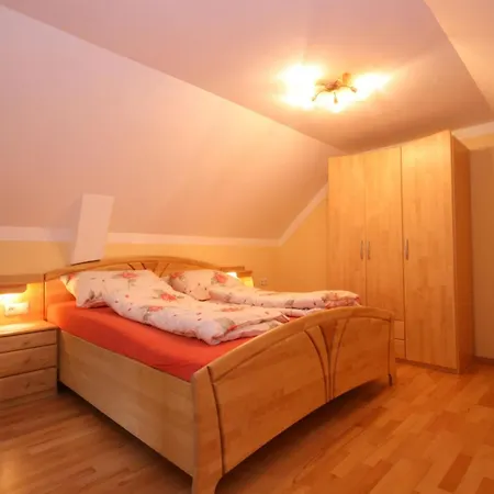 Pichlhof Apartment *